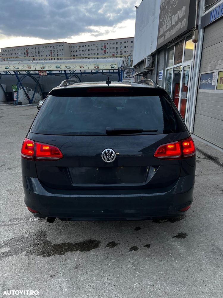 Volkswagen Golf 1.6 TDI DPF Trendline - 4