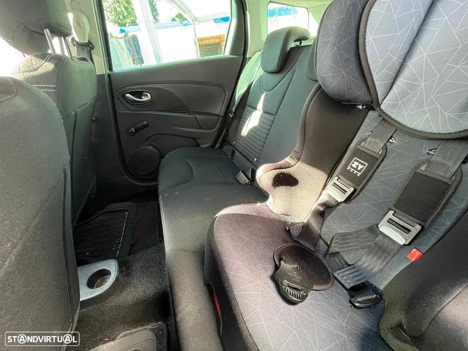 Renault Clio Sport Tourer 0.9 TCE Limited - 4