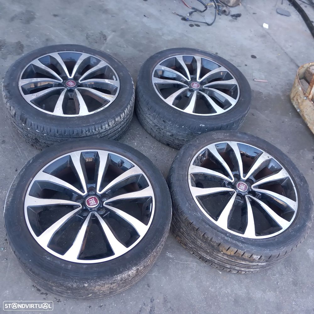 Jantes fiat tipo com pneus 225 45 17 ( tem  um par de pneus bons ) - 1