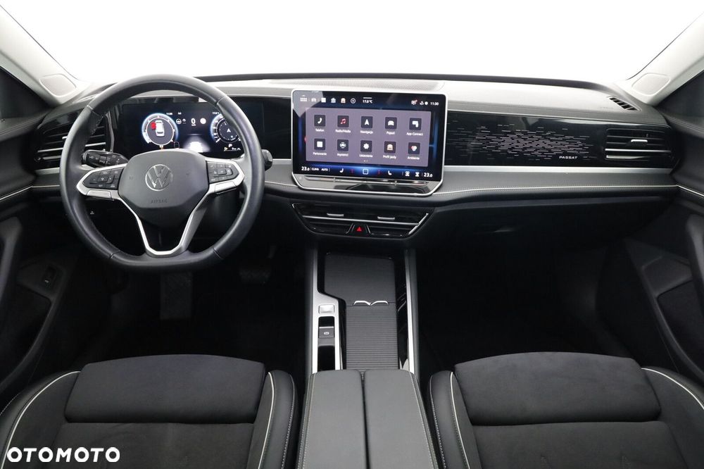 Volkswagen Passat - 12