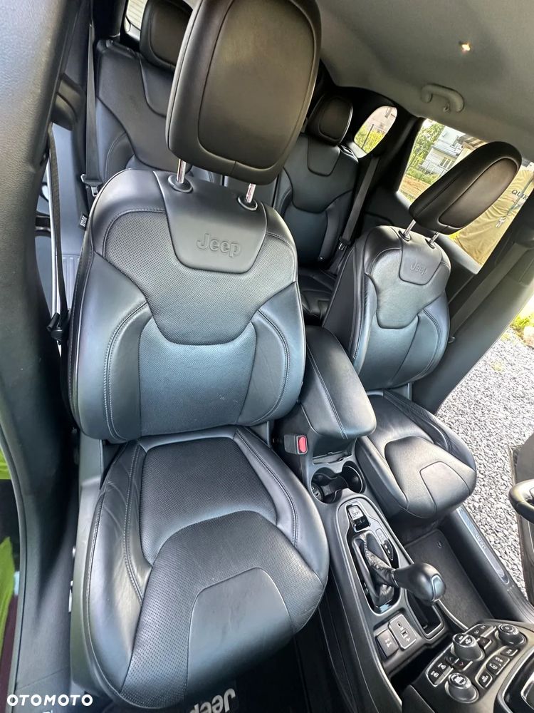 Jeep Cherokee - 17