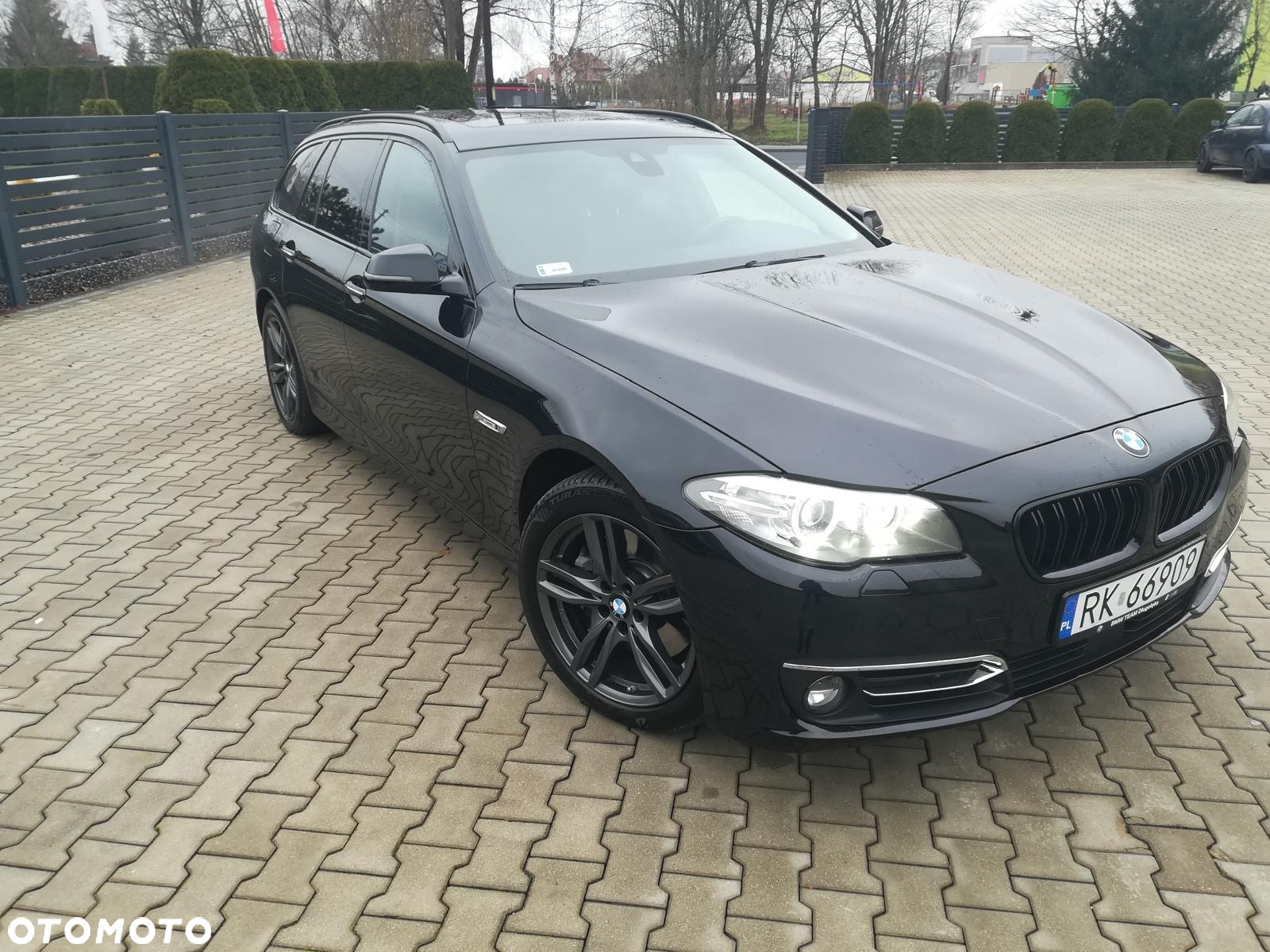 BMW Seria 5 525d xDrive Luxury Line - 3