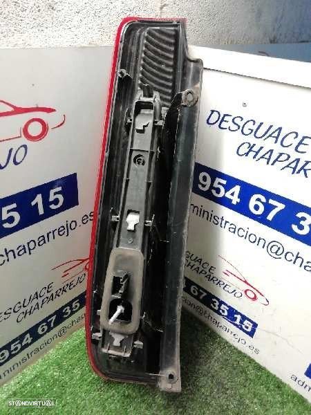 FAROLIM TRASEIRO DIREITO FORD FIESTA V 2005 - - 4