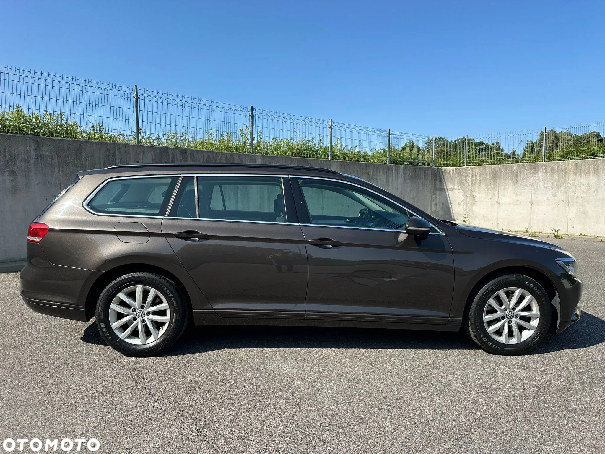 Volkswagen Passat 1.8 TSI BMT Comfortline DSG - 5