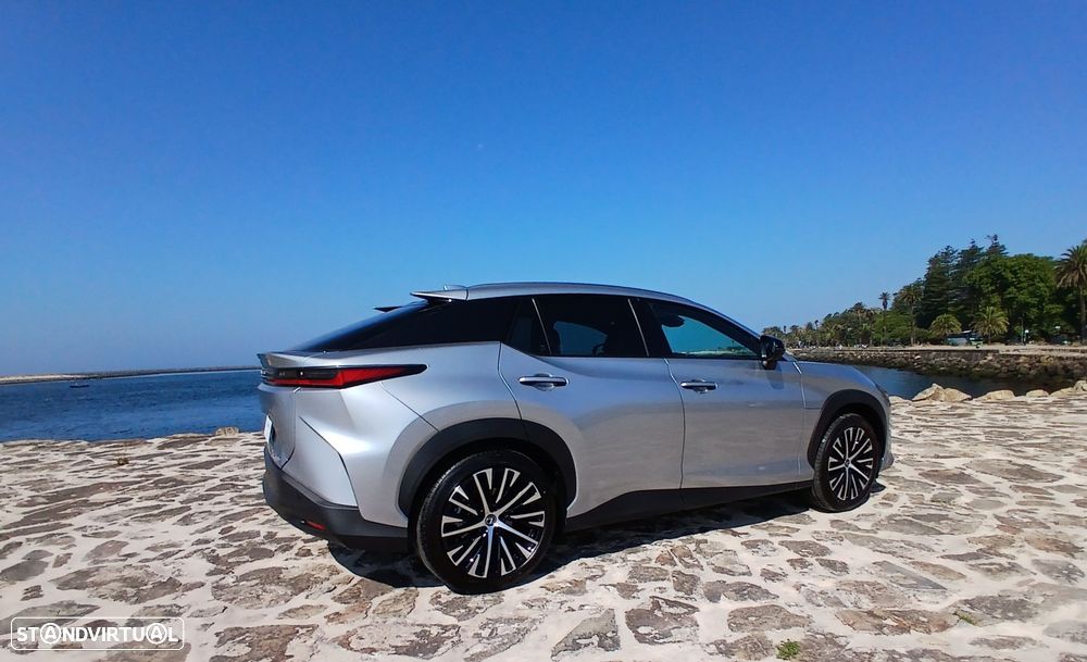 Lexus RZ 300e Premium - 3