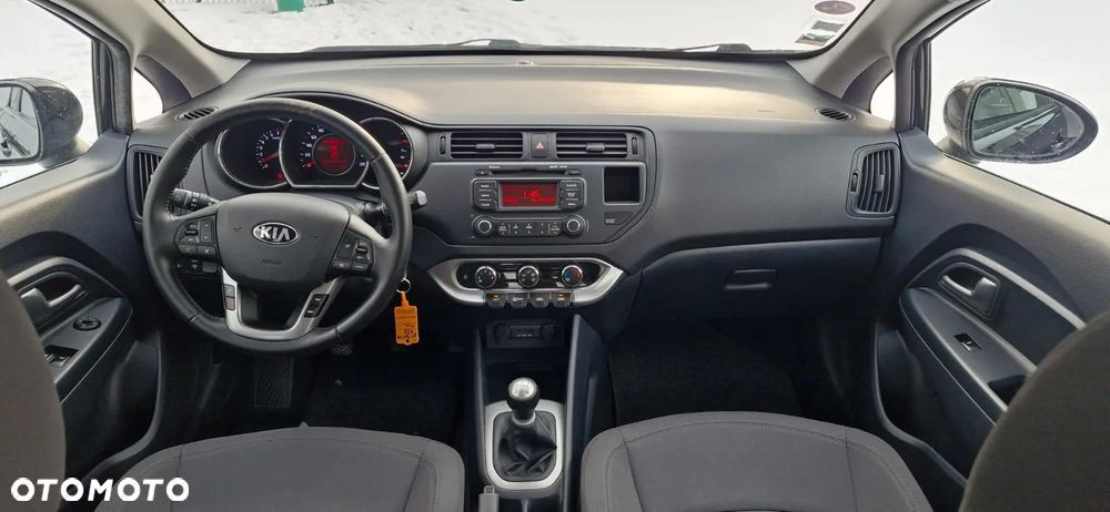 Kia Rio 1.2 Dream Team Edition - 14