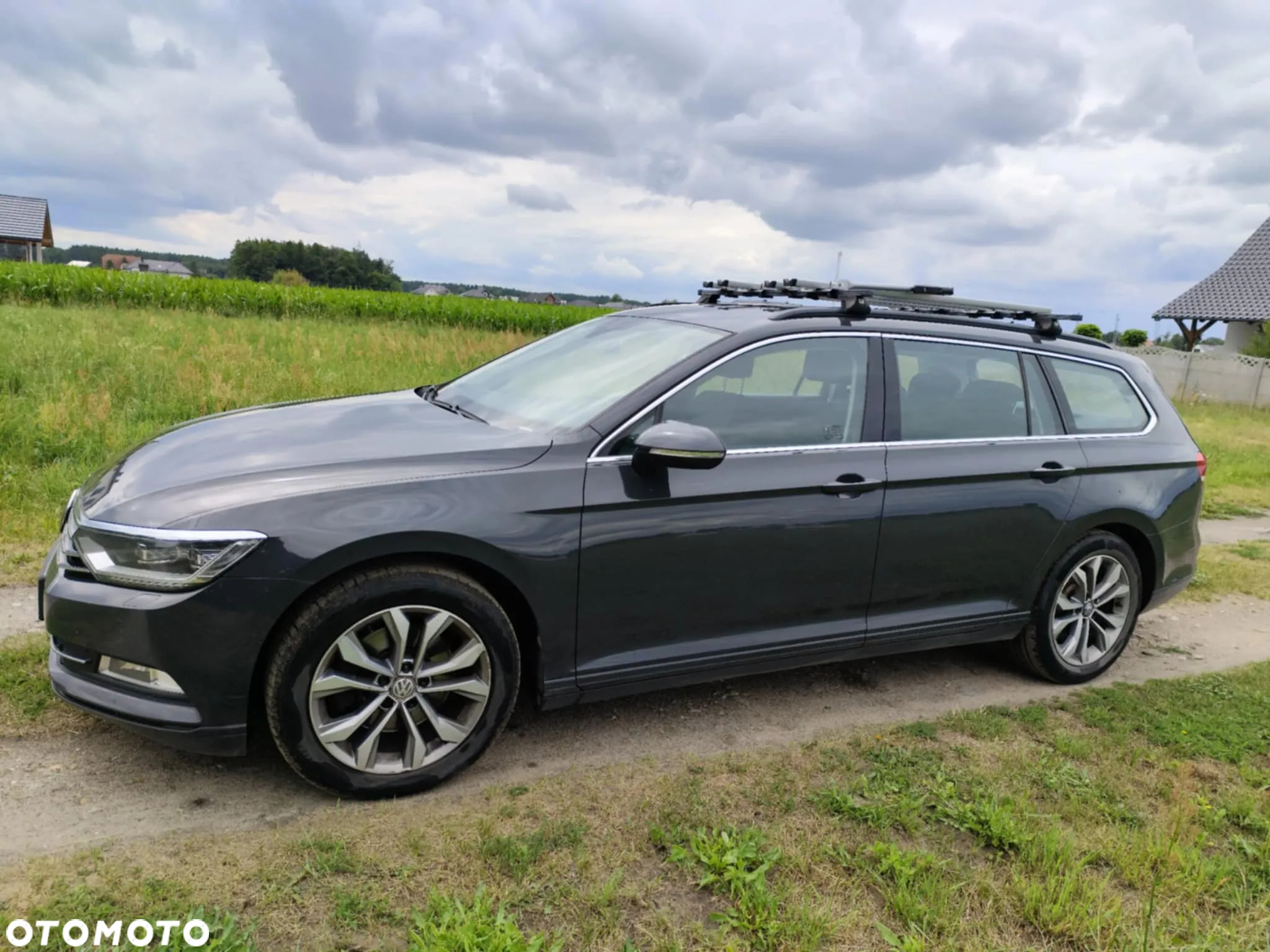 Volkswagen Passat - 2