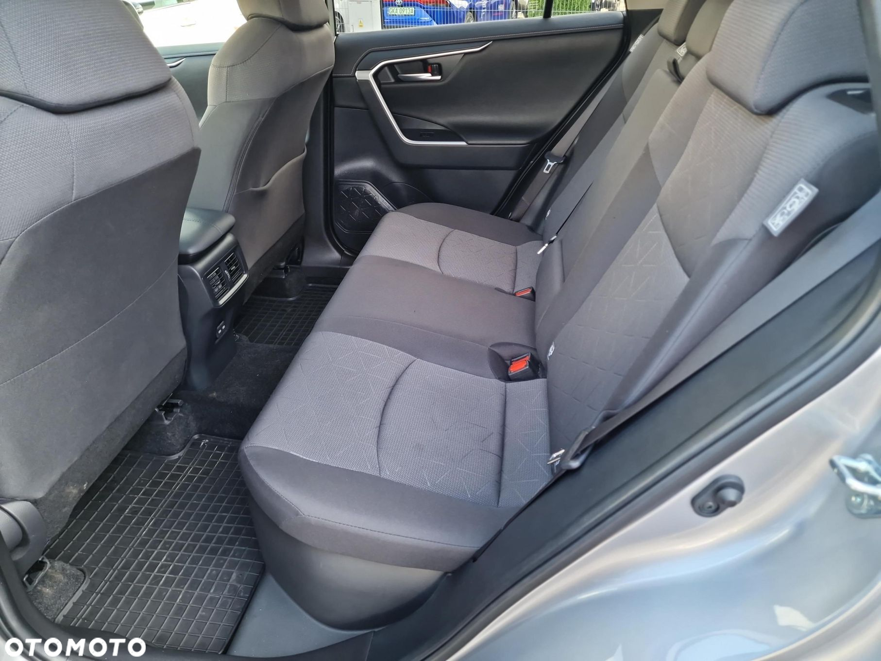 Toyota RAV4 - 11