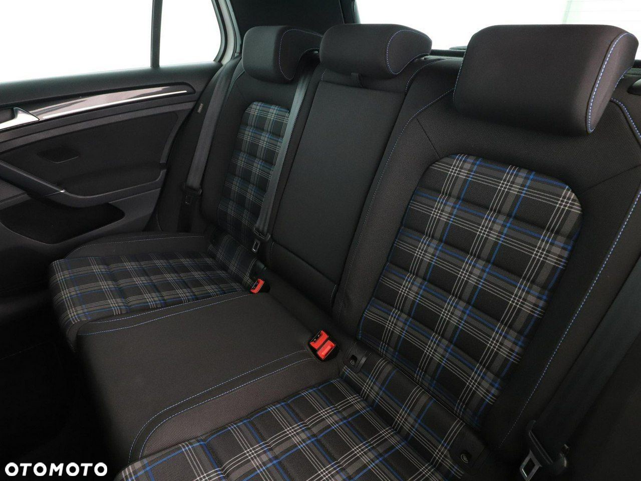 Volkswagen Golf - 17