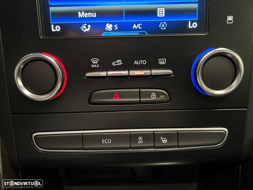 Renault Mégane Sport Tourer TCe 140 GPF BOSE EDITION - 30