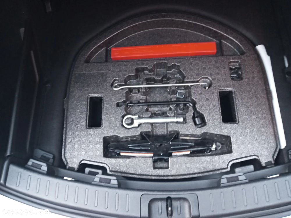 Toyota Corolla 1.8 Hybrid GPF Comfort - 33