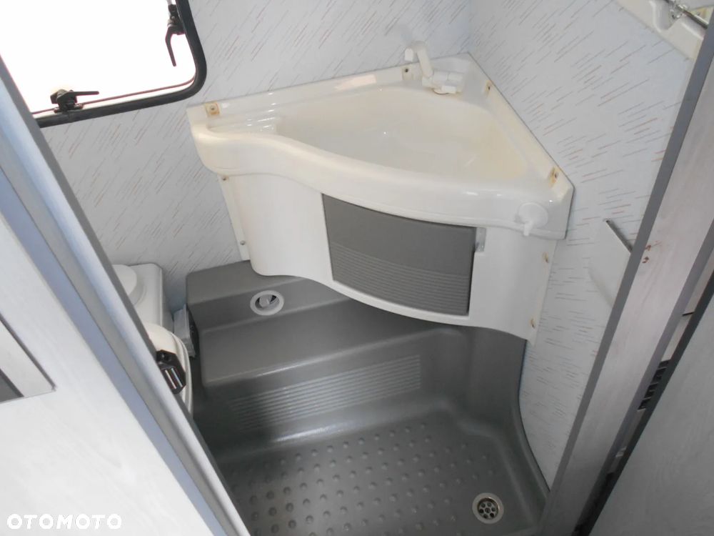 Burstner HOLIDAY 390 - 10