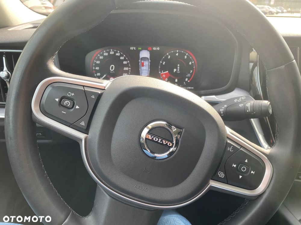Volvo V60 B3 B Momentum Core - 28