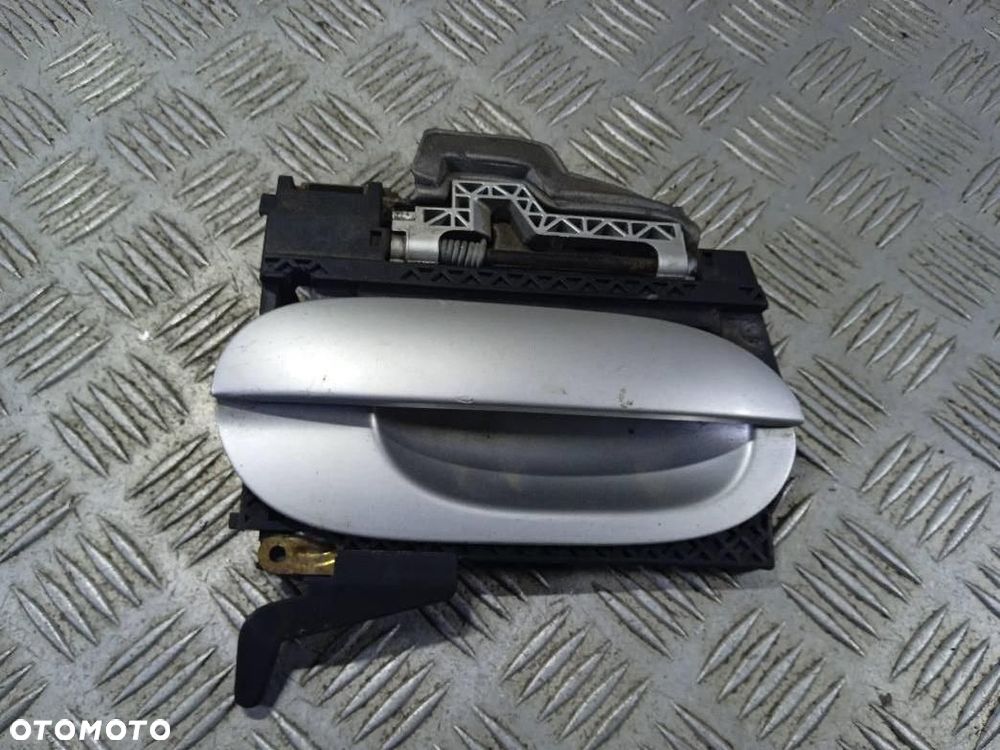 KLAMKA ZEWNĘTRZNA PRAWY PRZÓD BMW E39 - 1