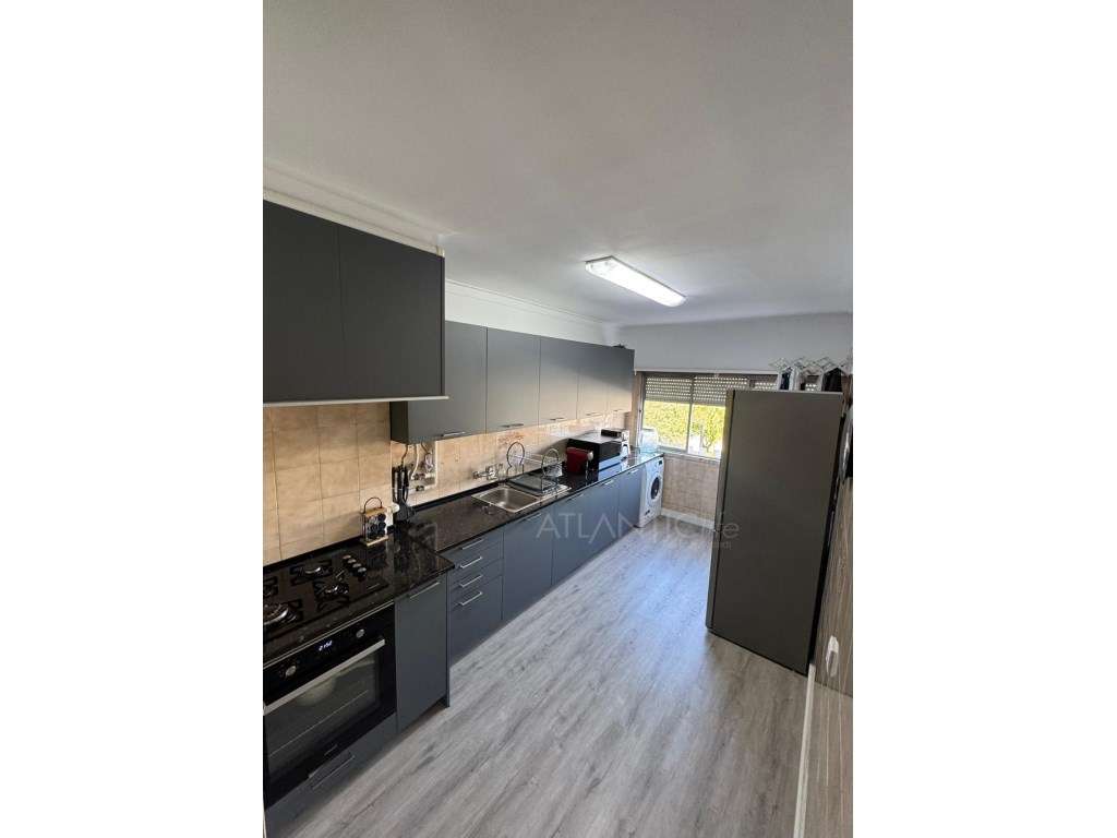 Apartamento T1 Renovado em Queluz - Grande imagem: 2/6