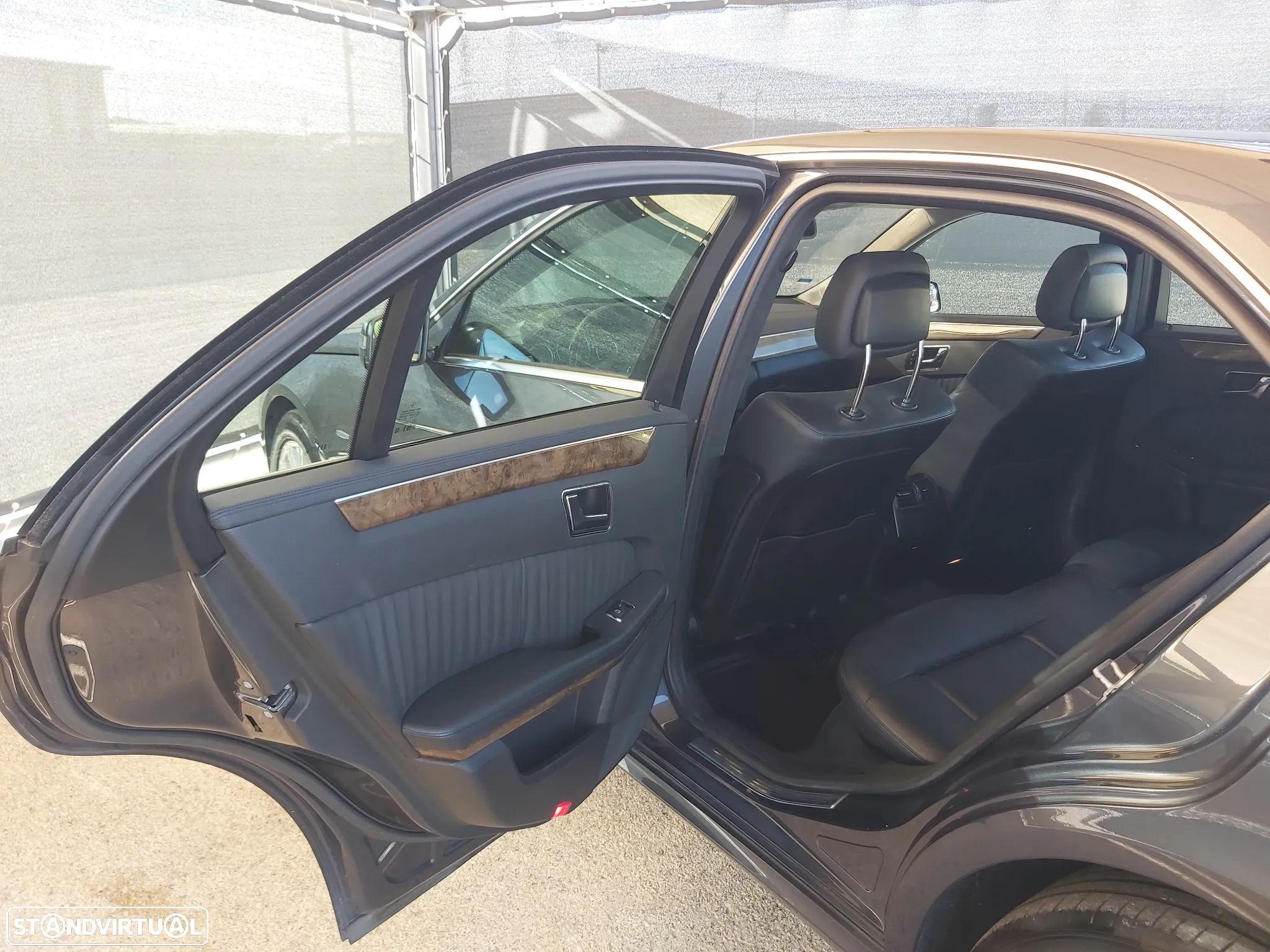 Mercedes-Benz E 350 CDi Elegance BlueEfficiency - 25