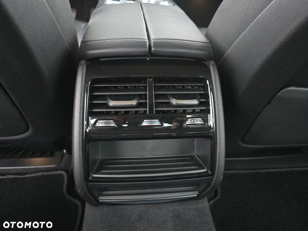 BMW Seria 7 730d - 23