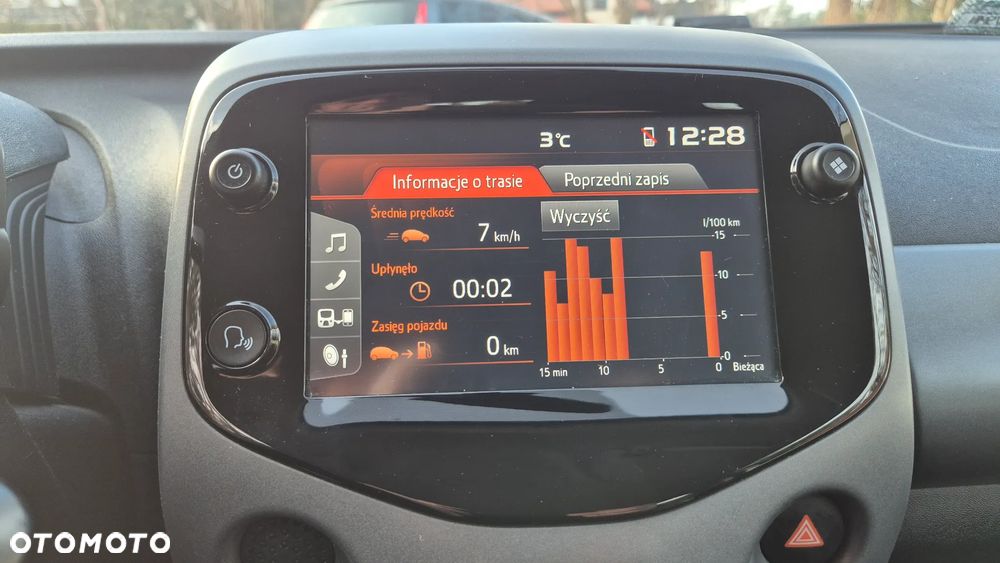 Toyota Aygo x-play - 33