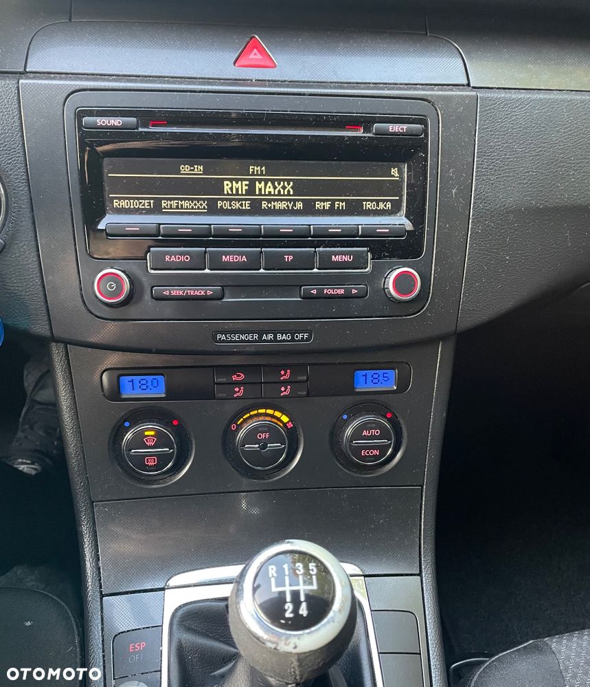 Volkswagen Passat - 8