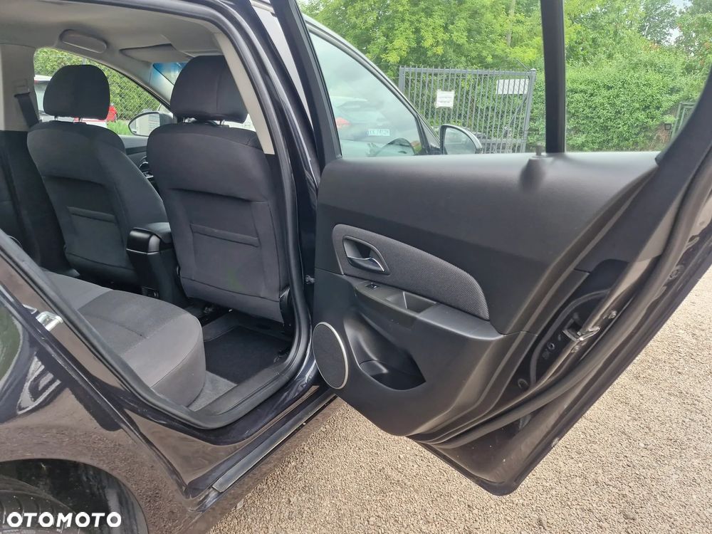 Chevrolet Cruze 1.6 LT+ - 18