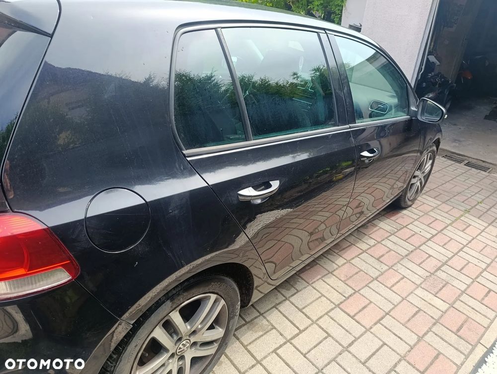Volkswagen Golf 1.6 TDI Highline - 4