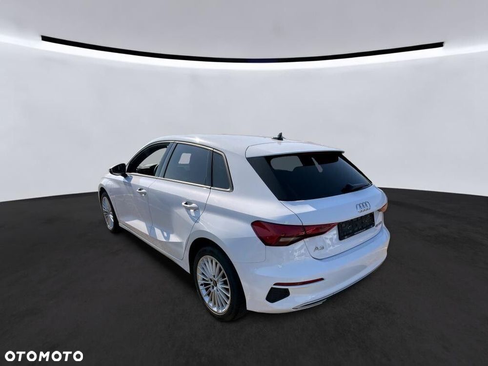 Audi A3 Sportback - 3