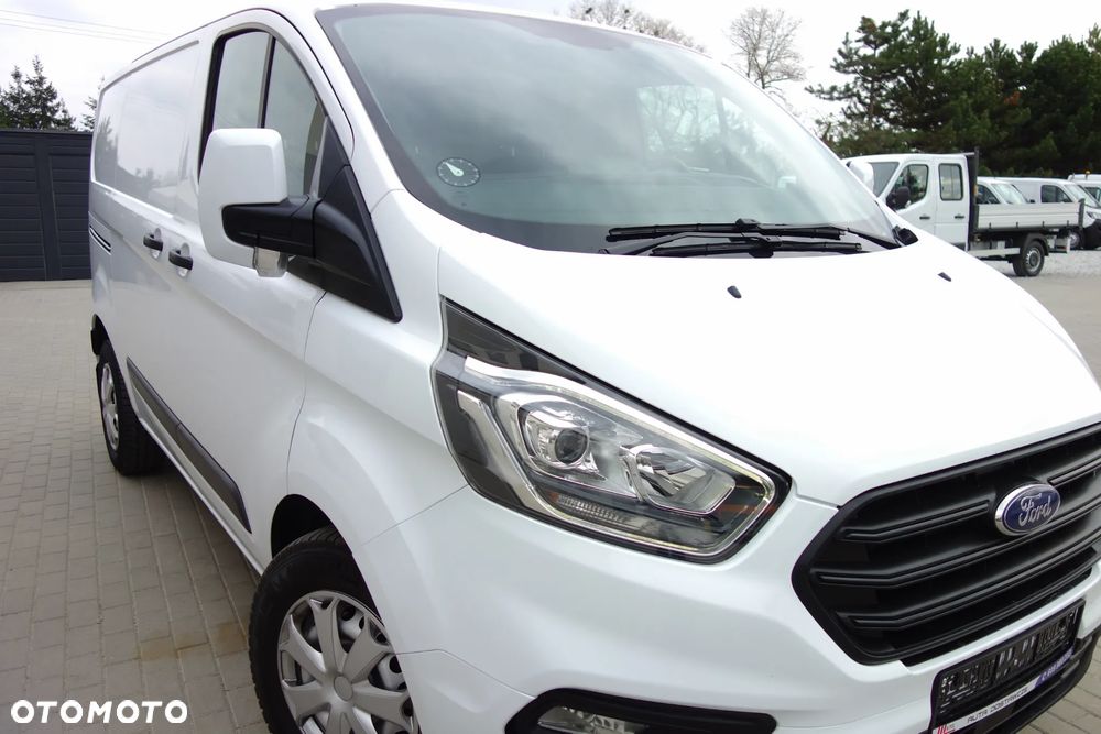 Ford Transit Custom Automat 2.0 Ecoblue 130 KM L1H1 Klima - 20