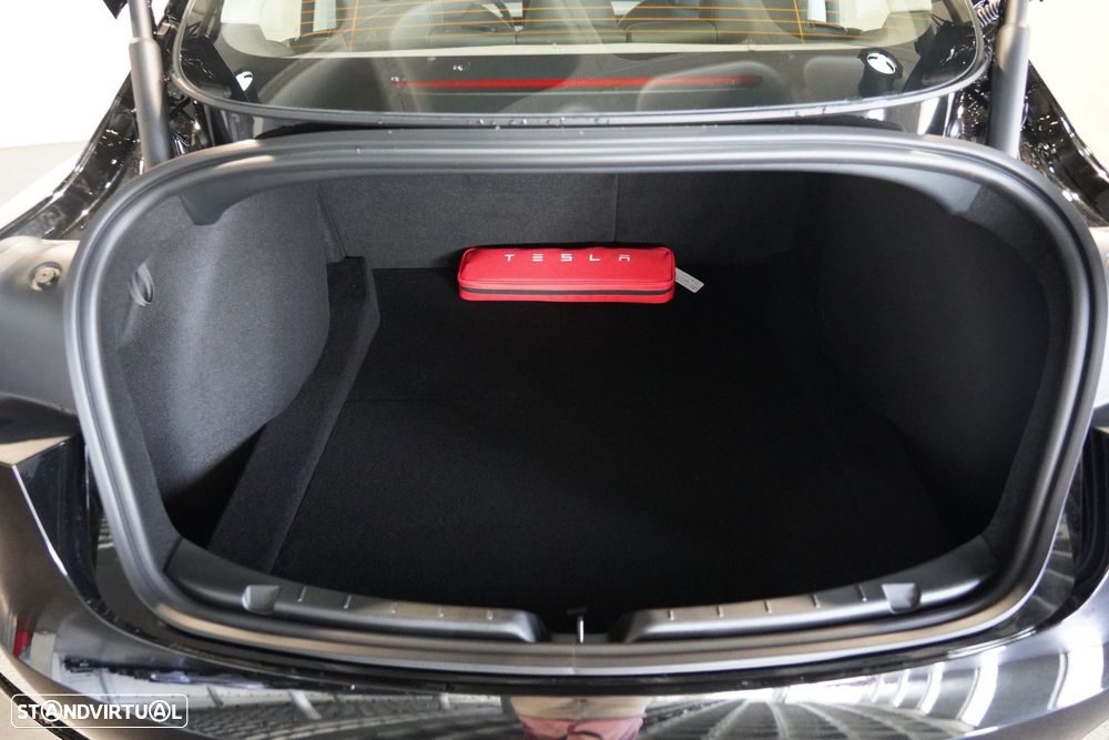Tesla Model 3 - 34