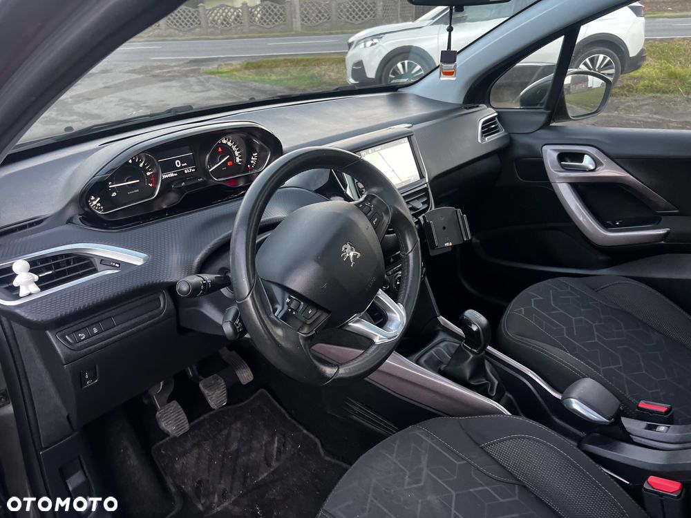 Peugeot 2008 - 13