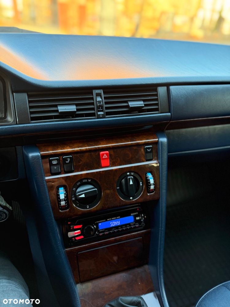 Mercedes-Benz W124 (1984-1993) - 20