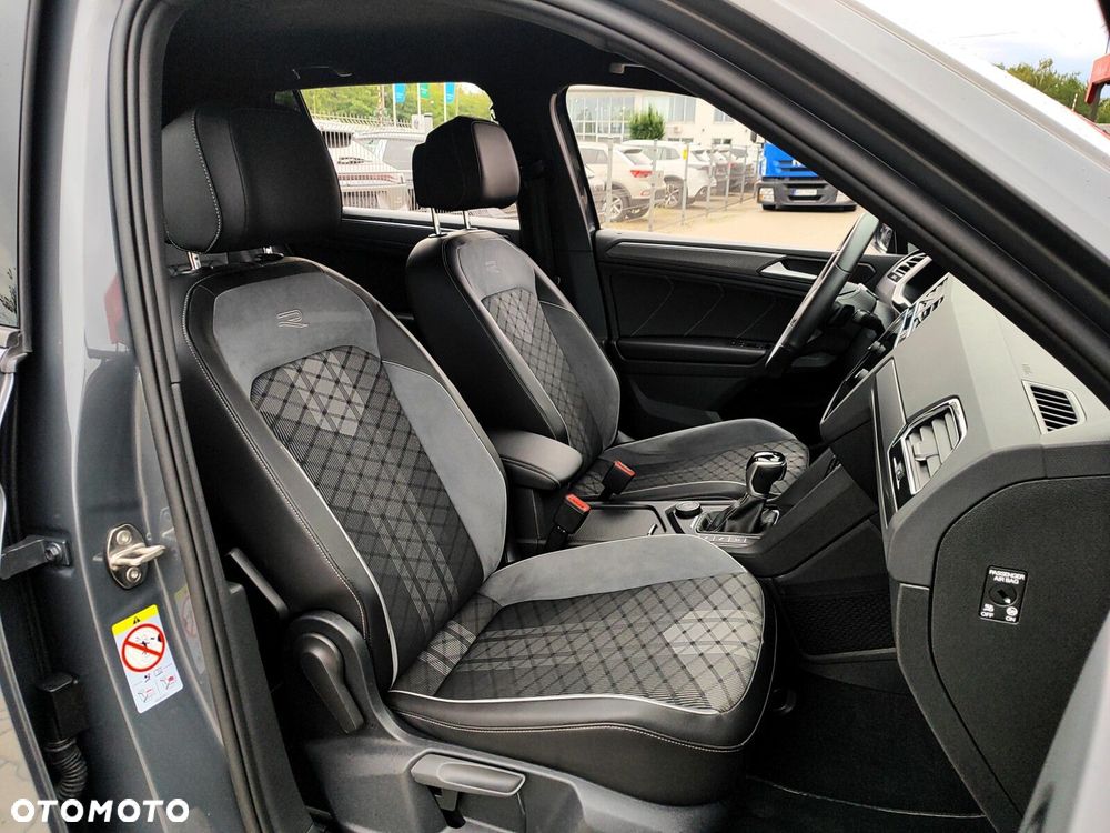 Volkswagen Tiguan 2.0 TDI SCR 4Mot R-Line DSG - 12