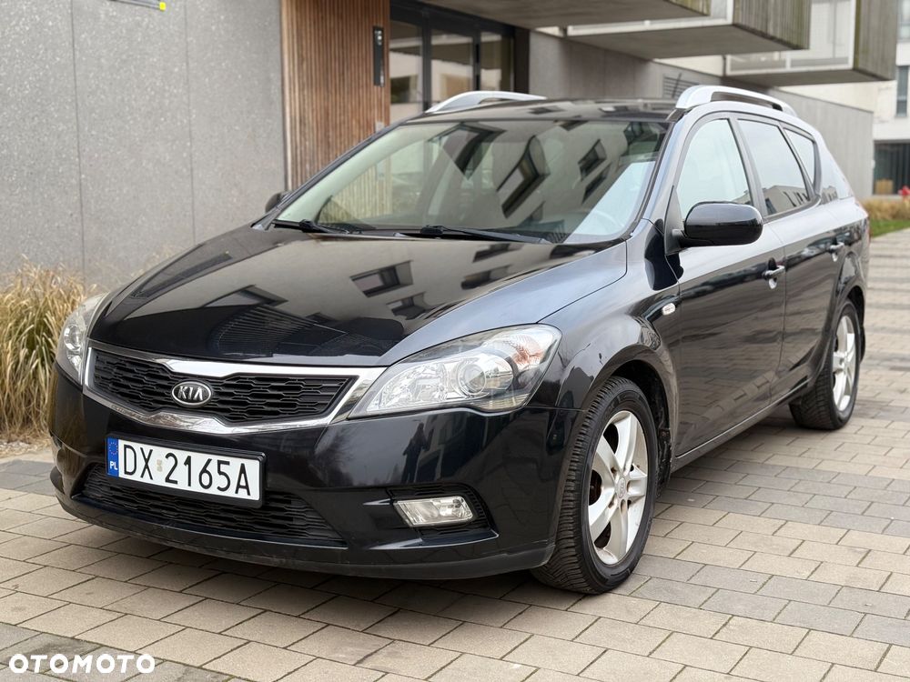 Kia Ceed - 13