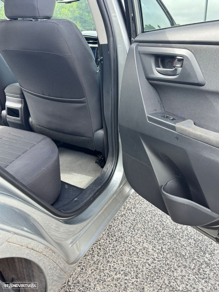 Toyota Auris 1.4 D-4D Comfort - 21