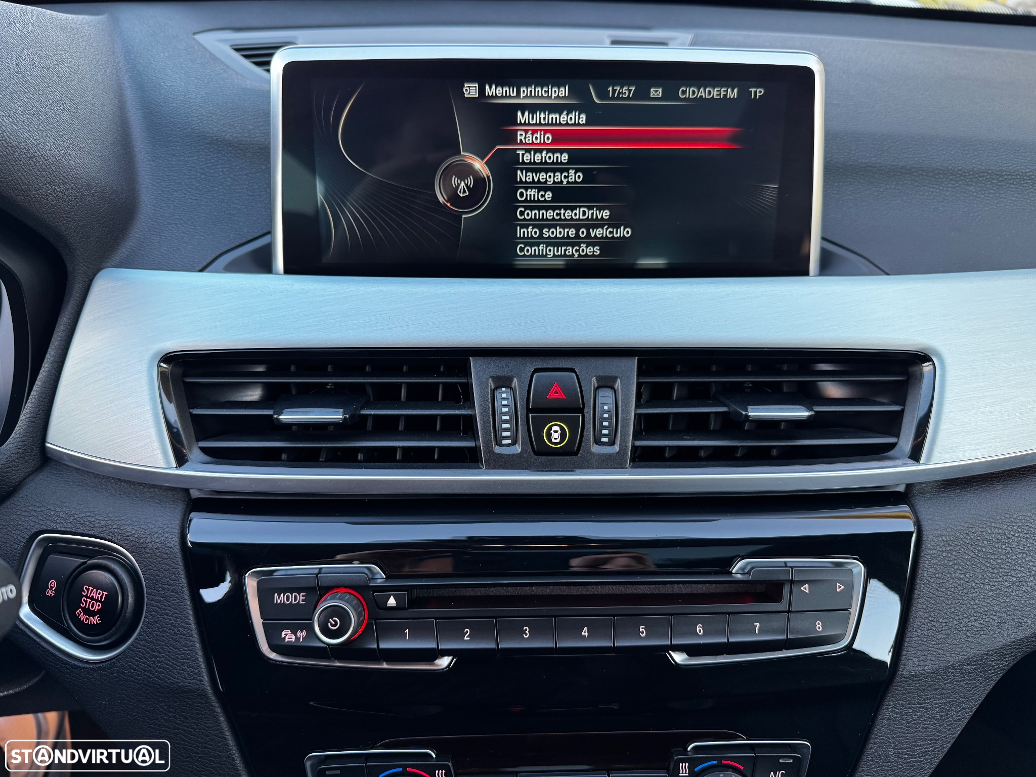 BMW X1 16 d sDrive Line xLine - 25