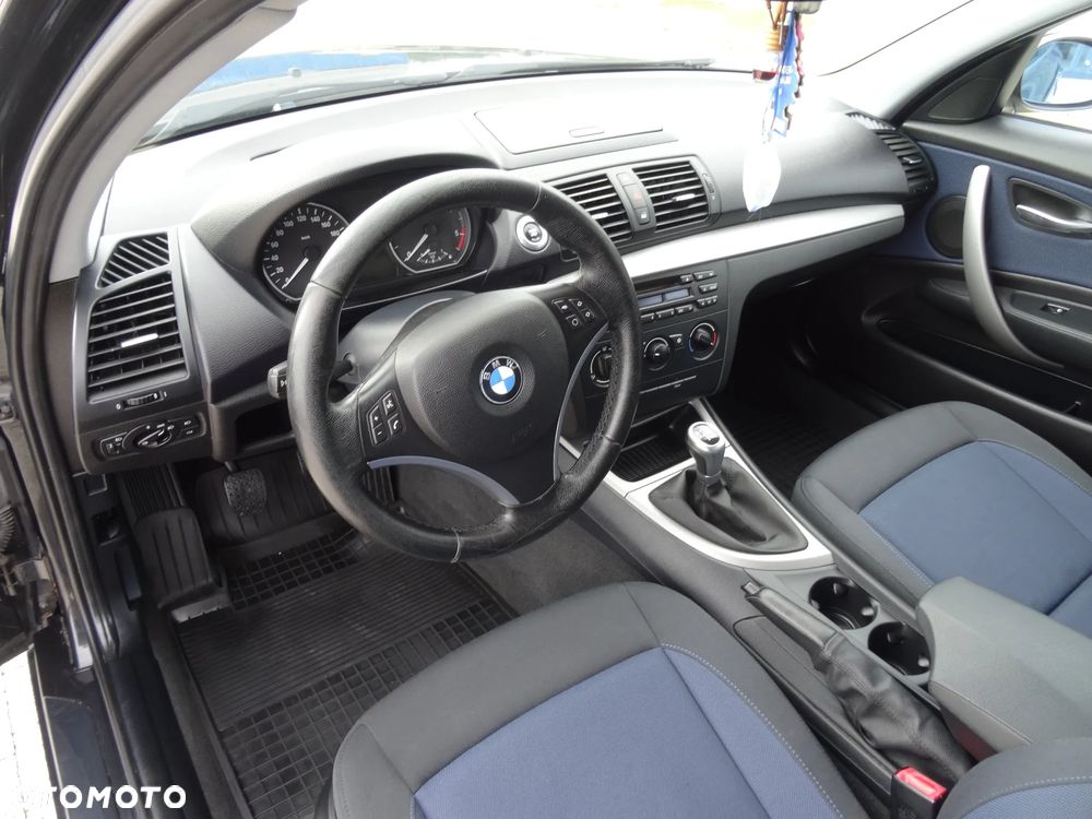 BMW Seria 1 118d DPF - 12