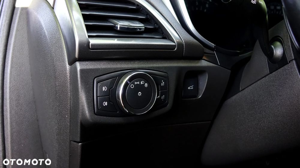 Ford Mondeo - 4