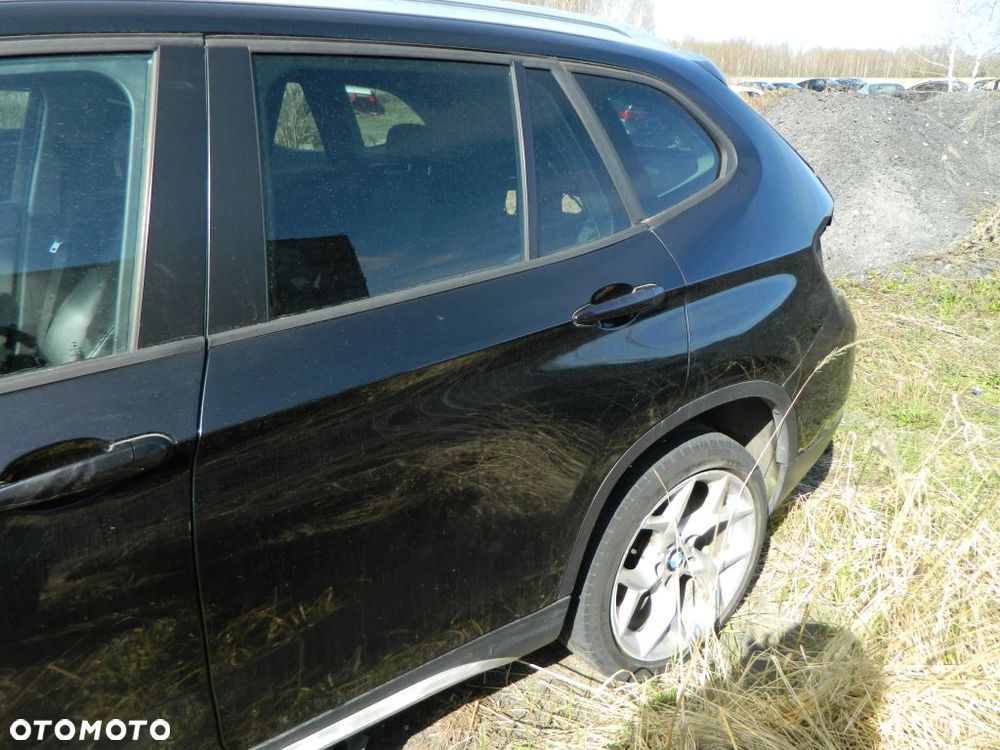 BMW X1 E84 LCI 2013 Black Sapphire Metallic 475 NA CZĘŚCI - 12