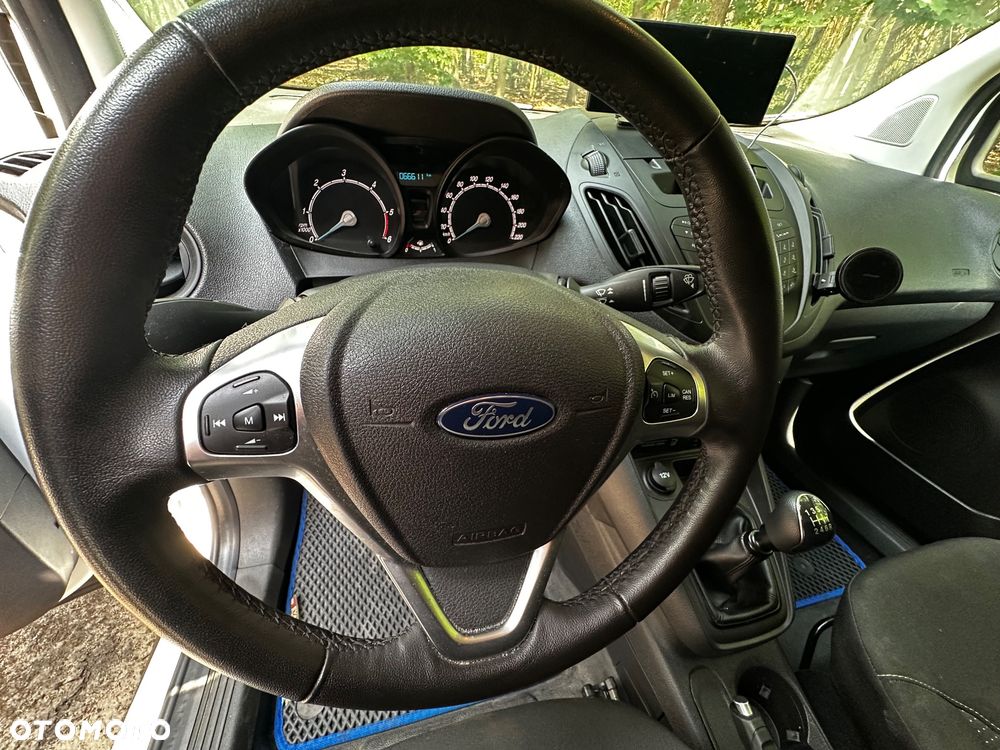 Ford Transit courier - 29