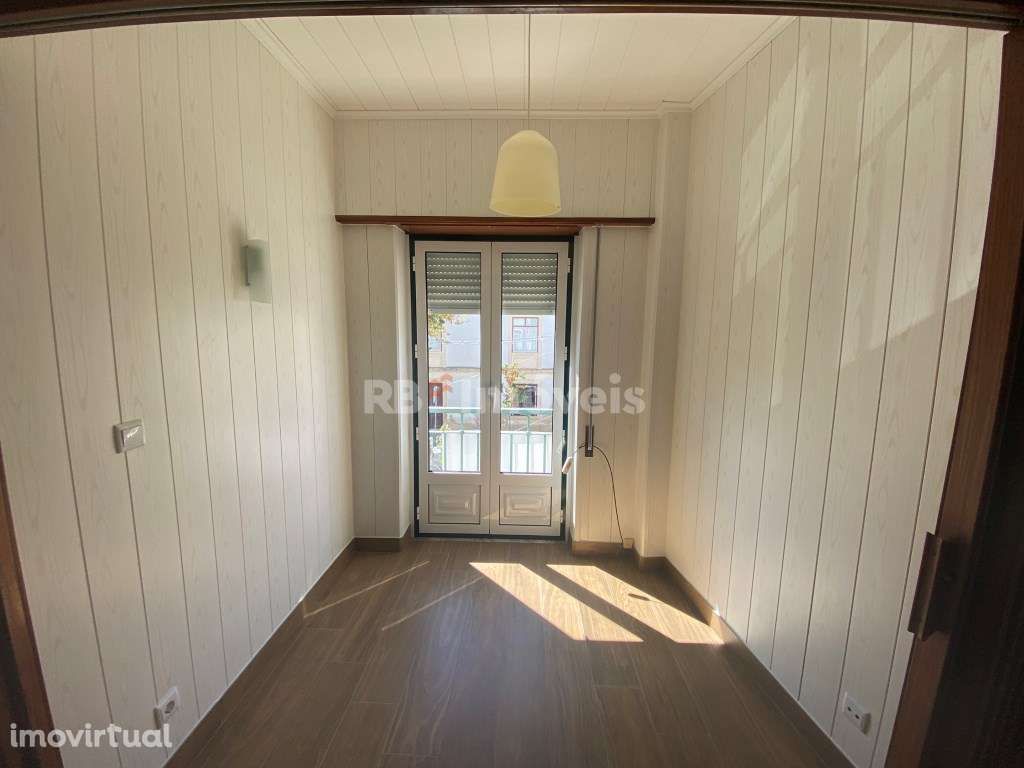 Apartamento T2 renovado no Centro Histórico Tomar - Grande imagem: 4/29