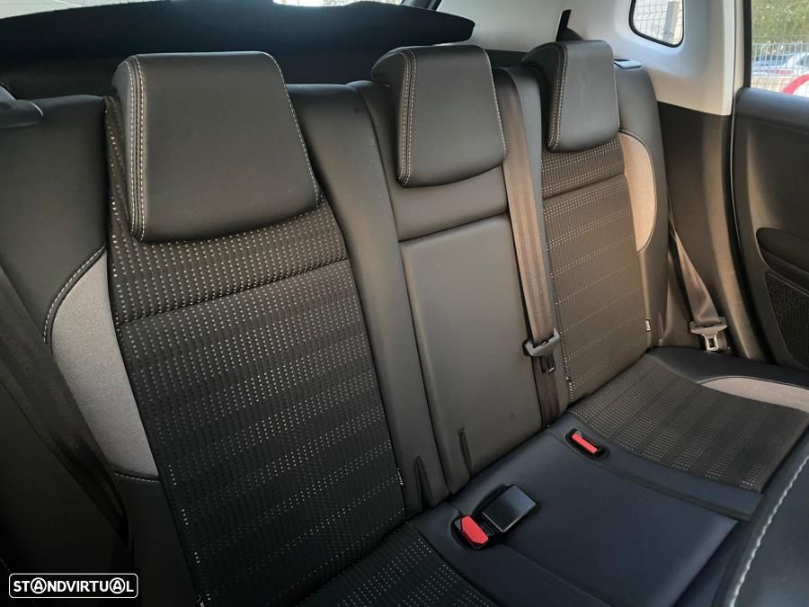 Peugeot 2008 1.2 VTi Active - 11