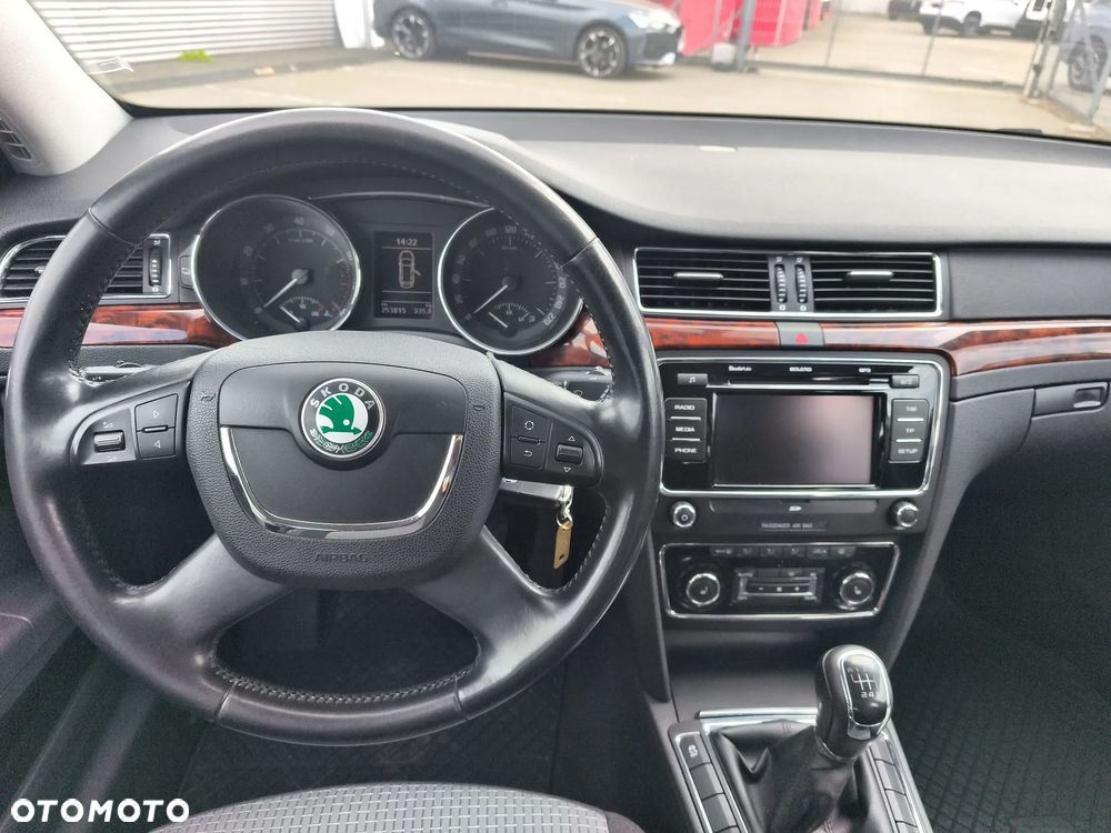 Skoda Superb 1.8 TSI Ambition - 11