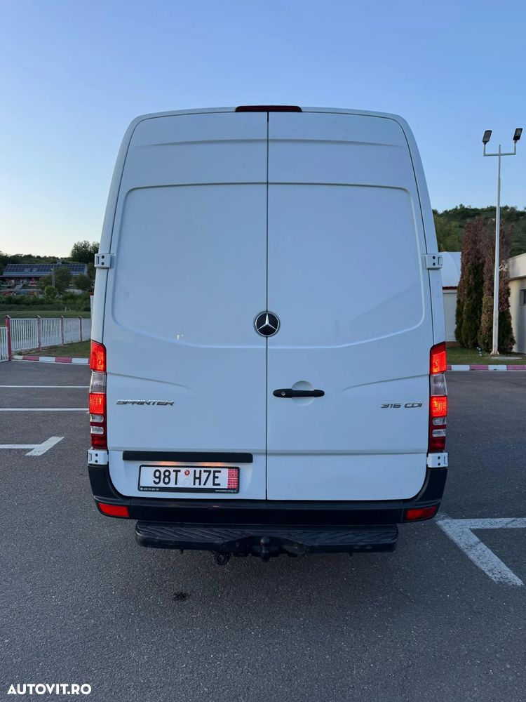 Mercedes-Benz Sprinter - 11