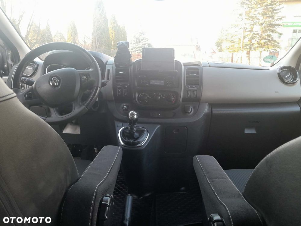 Renault Trafic - 32
