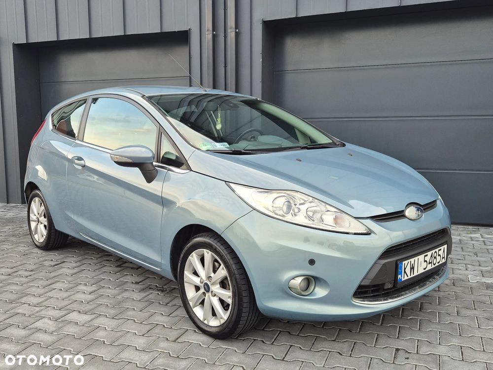Ford Fiesta 1.25 Ghia - 24