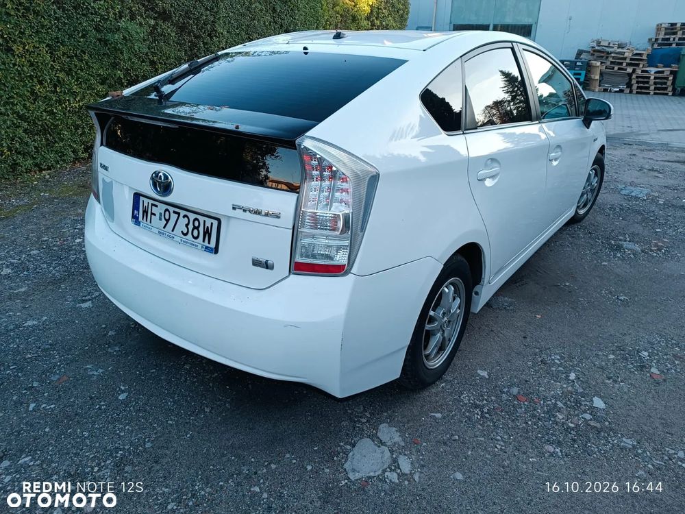 Toyota Prius 2011 photo 3