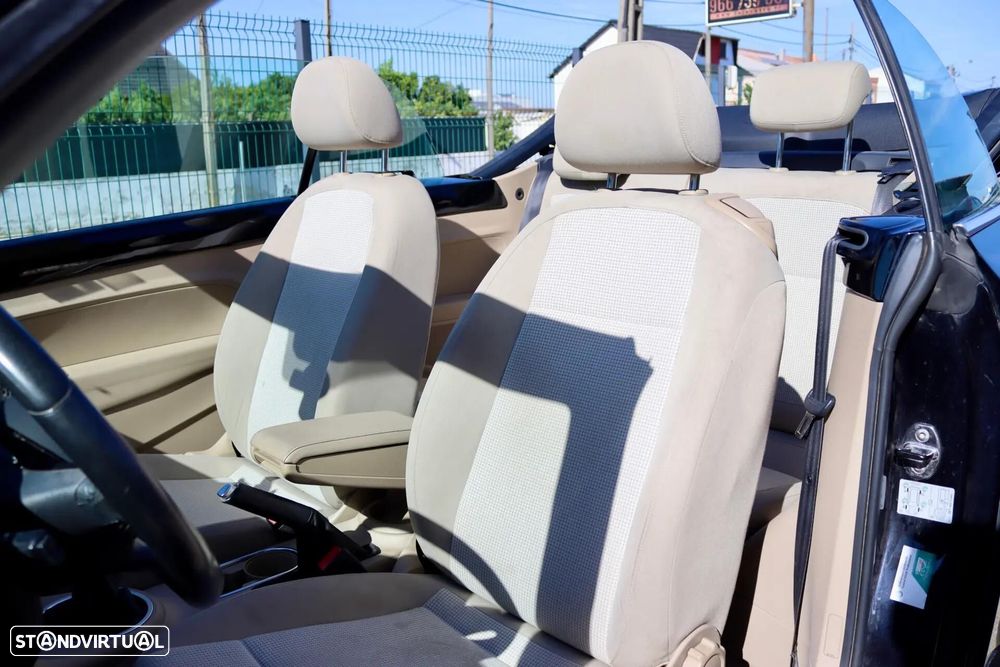 VW New Beetle Cabriolet 1.6 TDi Design - 11