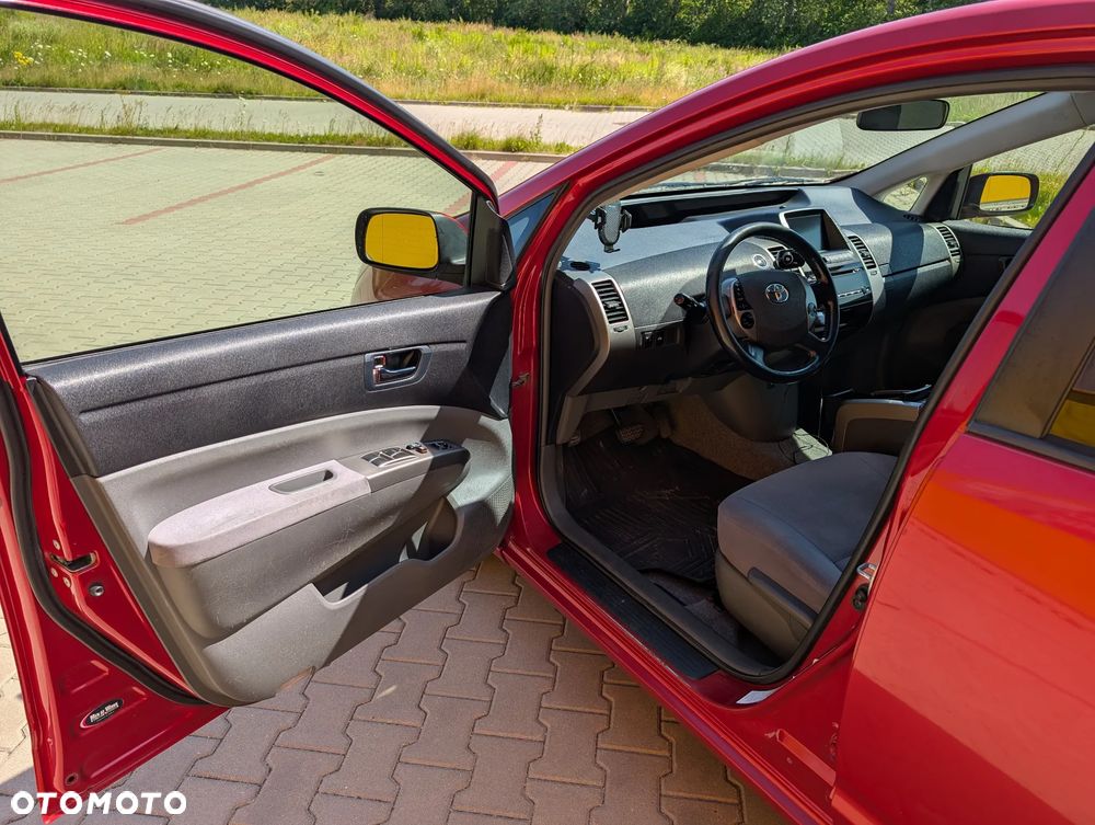 Toyota Prius 1.5 VVT-i Sol - 11