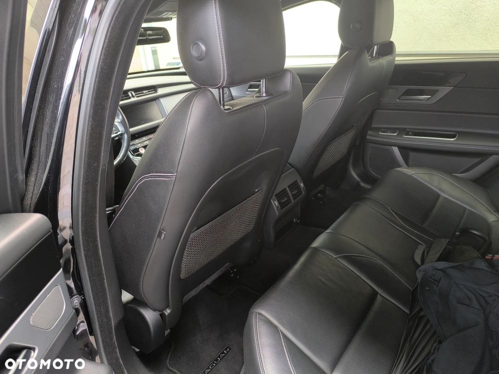 Jaguar XF - 10