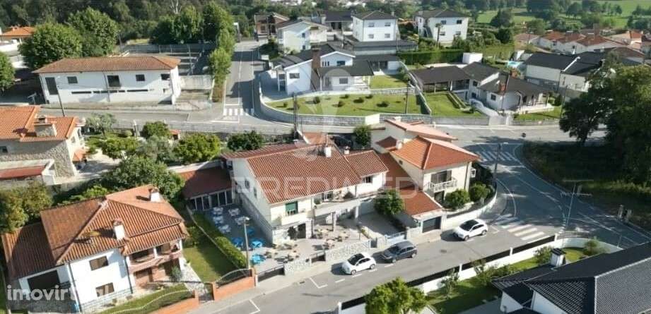 Moradia Individual T3+1 com Comércio - Grande imagem: 3/32