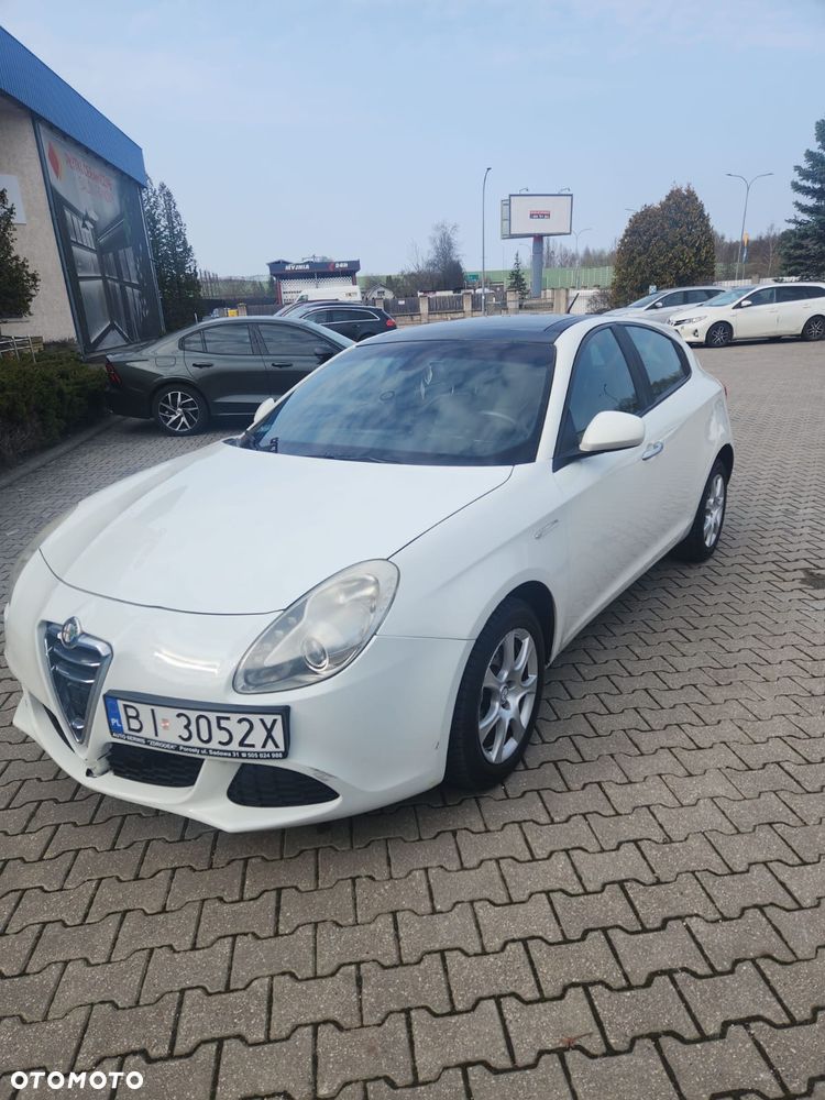 Alfa Romeo Giulietta 1.6 JTDM Veloce - 1